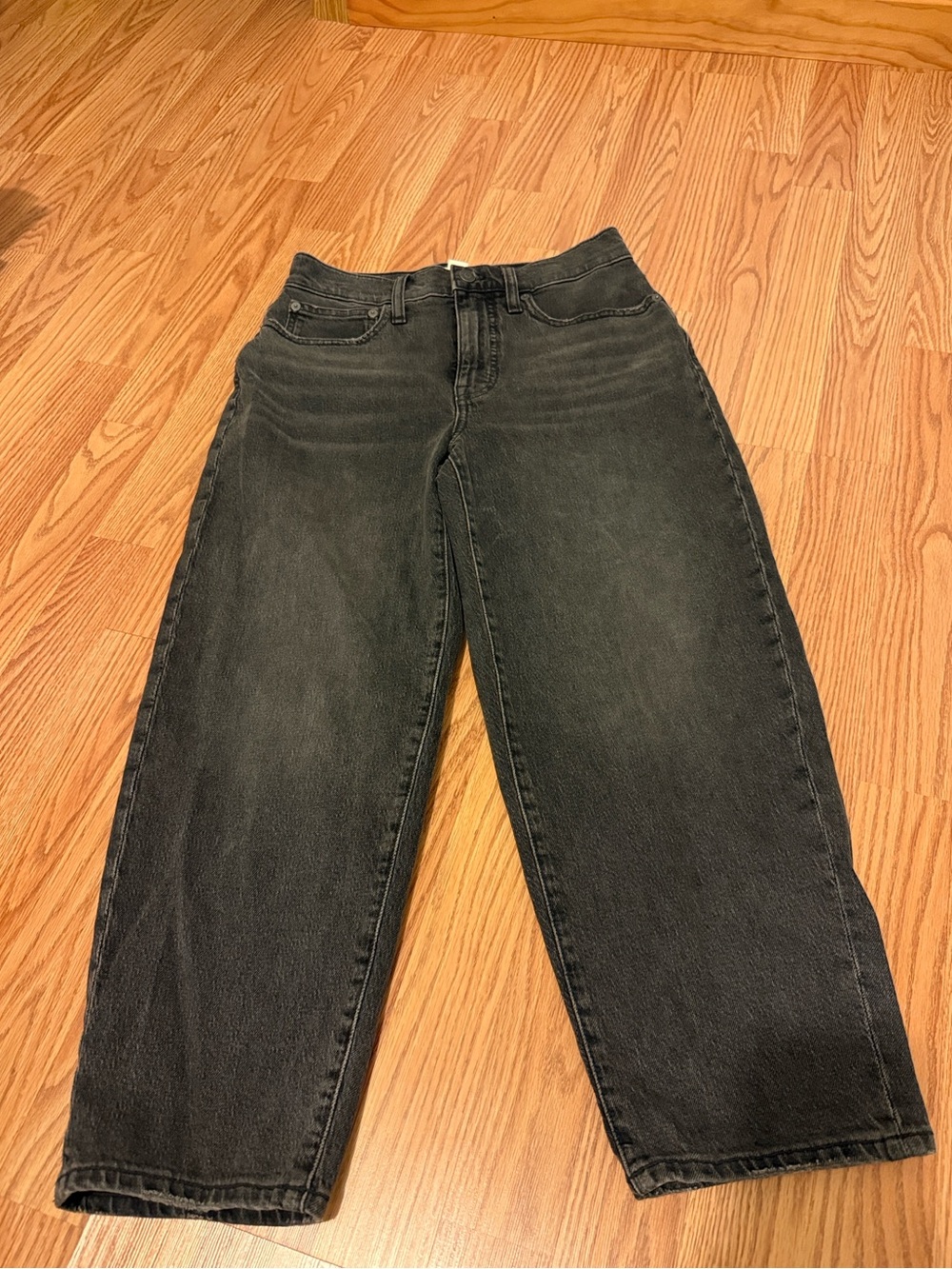 NWT Petite Balloon Jeans size W 26 Petite - Picture 3 of 10